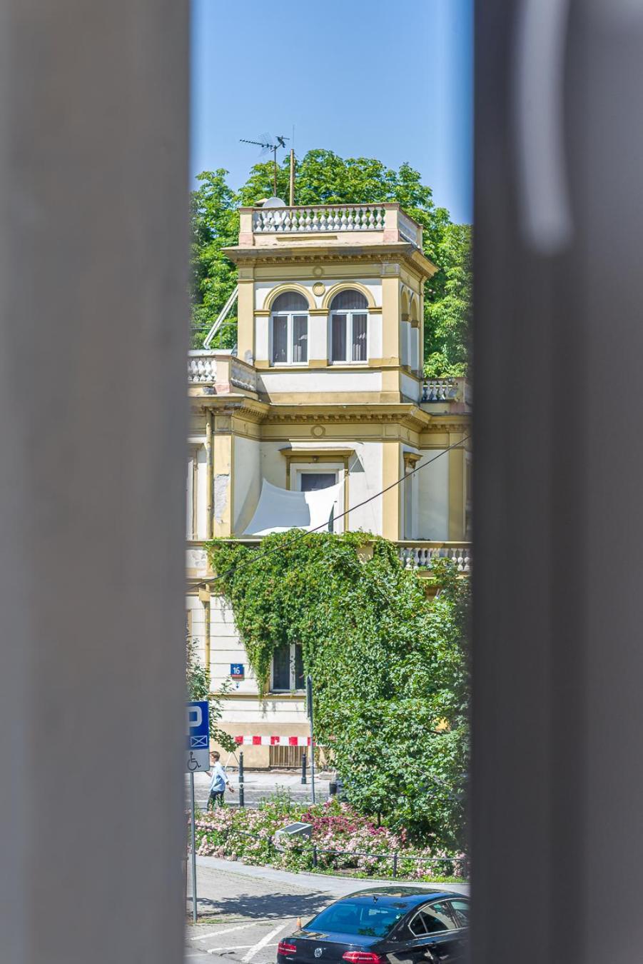Koszykowa 3 * Warszawa